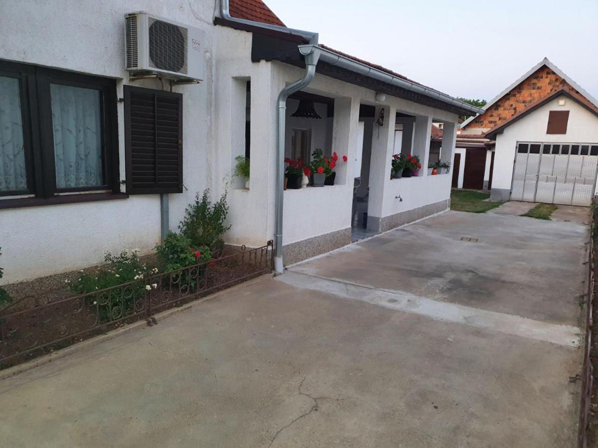 Royal Rose Smestaj Bela Crkva  Dış mekan fotoğraf